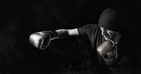 How Can Periodized Nutrition Support Build-Up Phases in Professional Boxers?